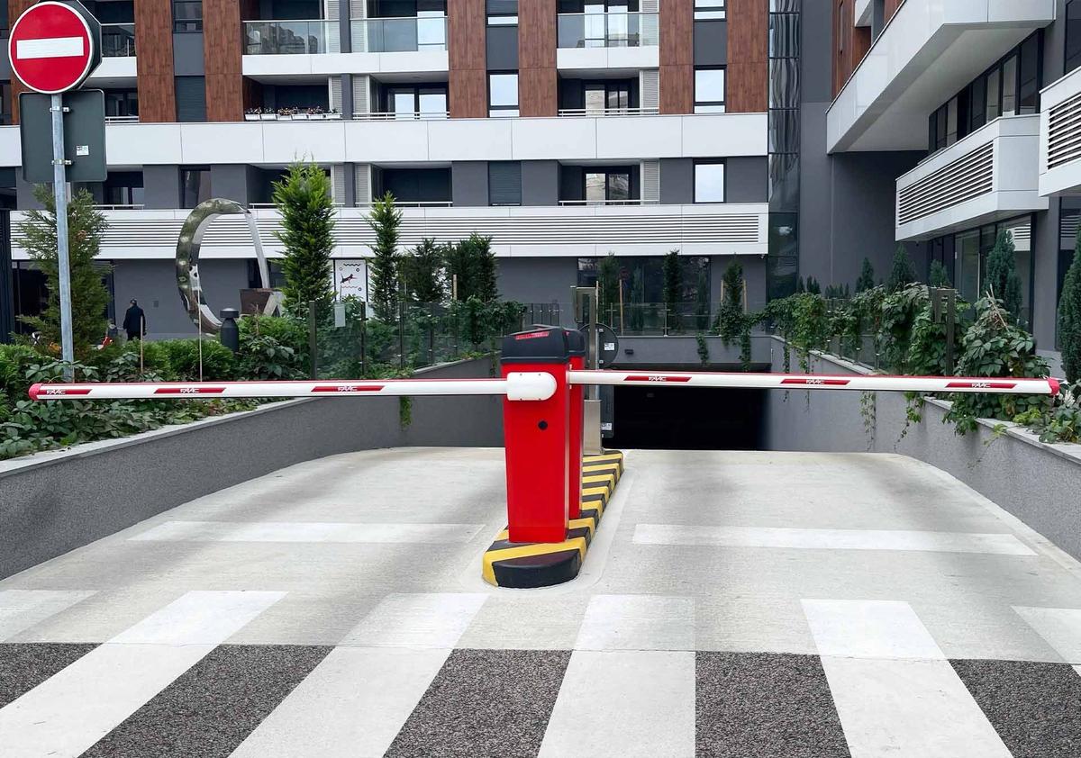 Image 3 Gallery B614